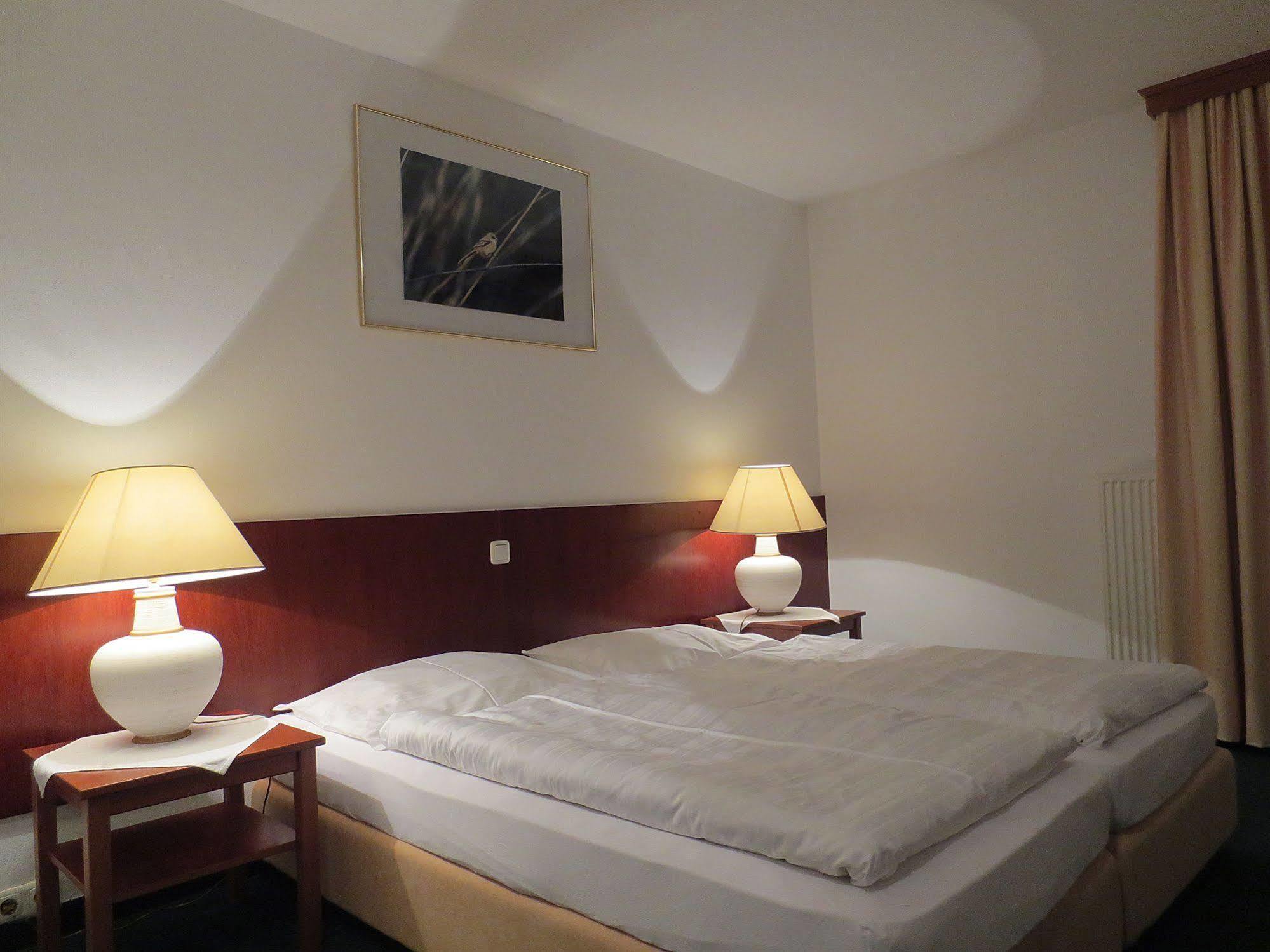 Hotel Zur Post Illmitz Dış mekan fotoğraf