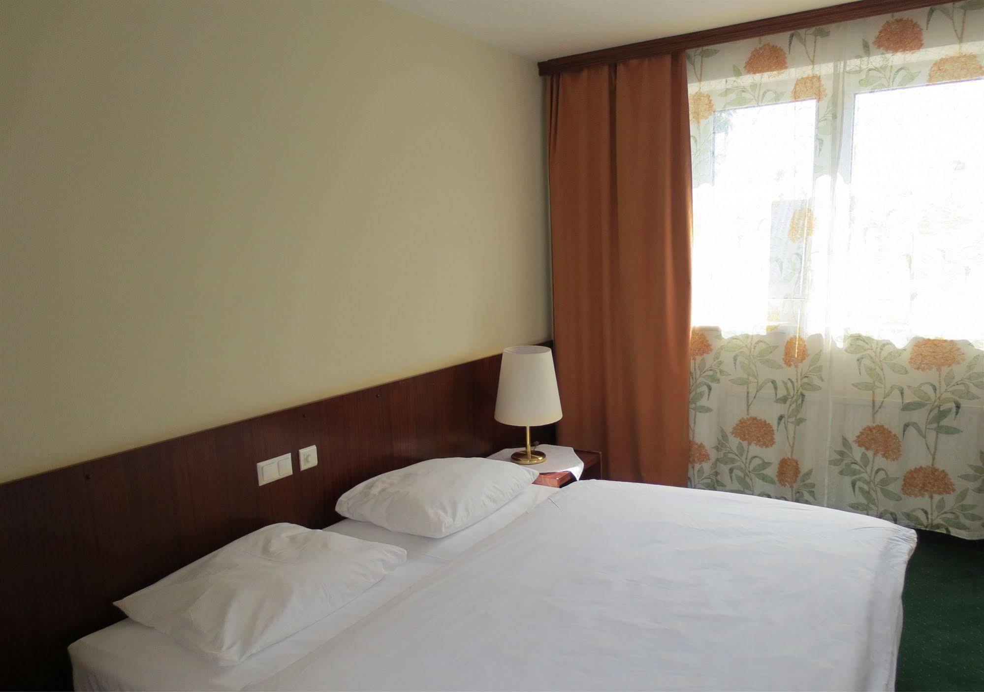 Hotel Zur Post Illmitz Dış mekan fotoğraf