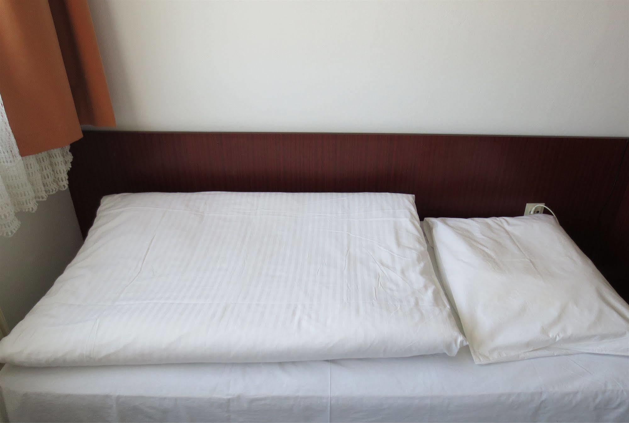 Hotel Zur Post Illmitz Dış mekan fotoğraf